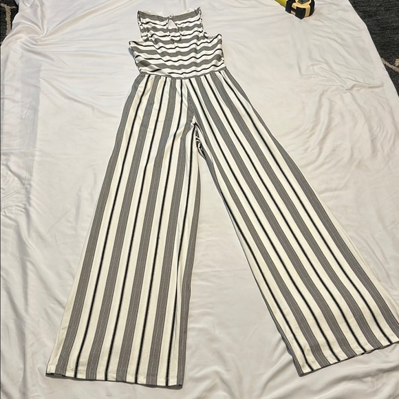 Black and White Striped Palazzo Jumpsuit - Picture 5 of 12